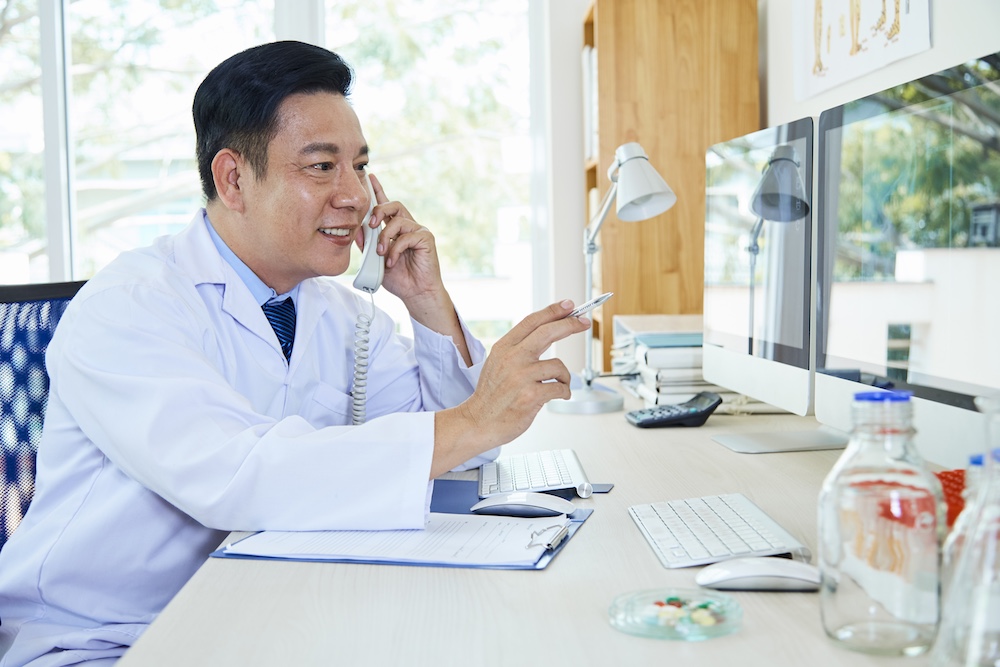 和缓健康顾问线上咨询 Hehuan health advisor on a call